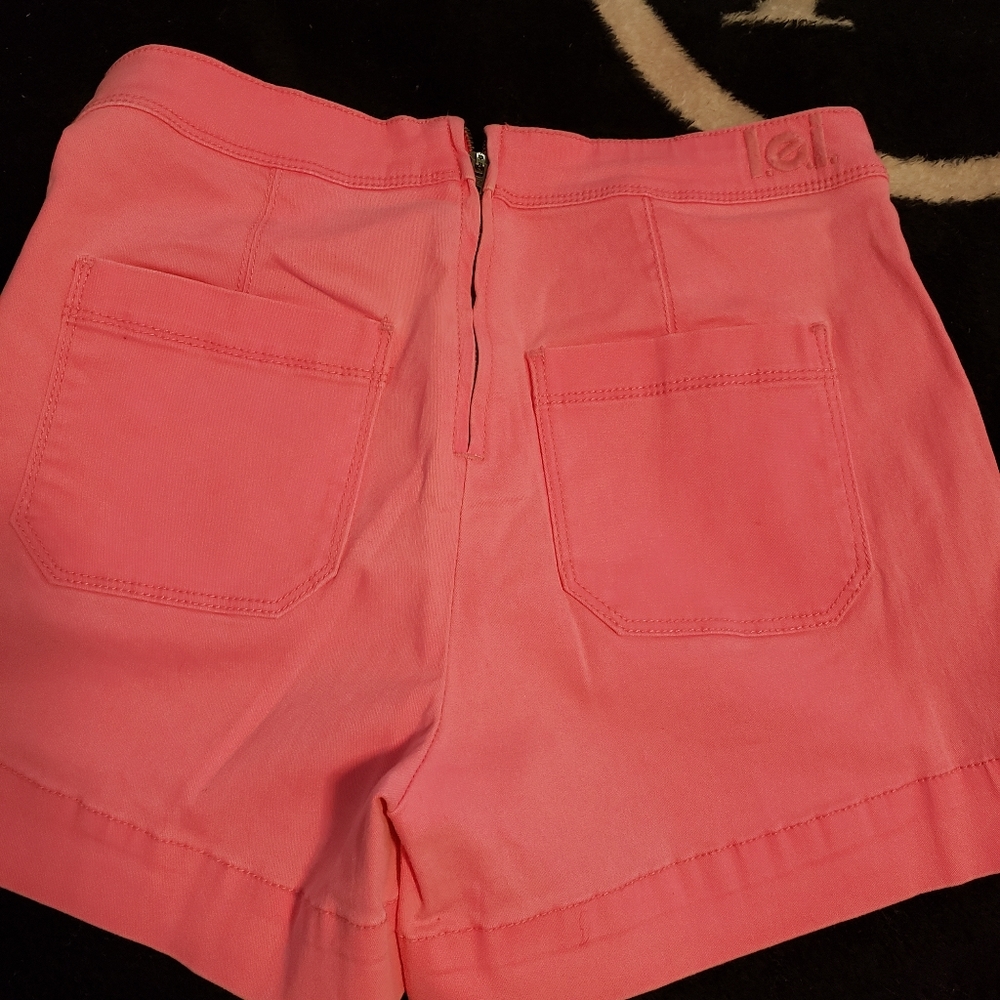 Pink shorts - Picture 3 of 3